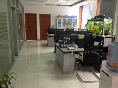 昆山工廠發(fā)證件風波 科技中介服務(wù)引發(fā)的千人集體辭職事件解析